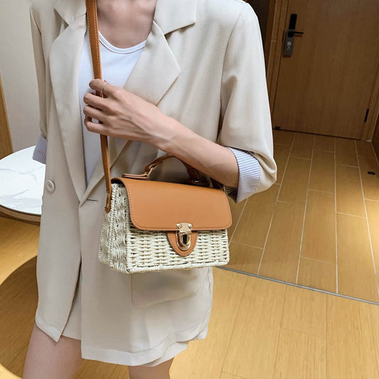 Sac  carré portable  pour femme