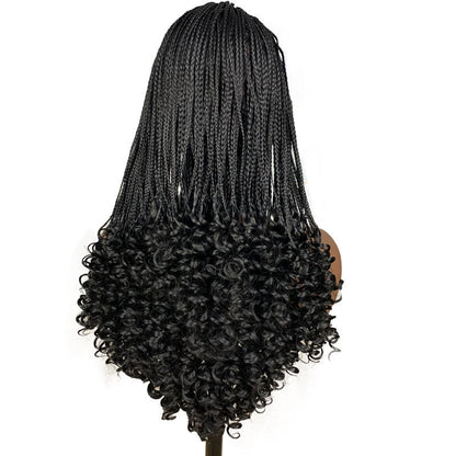 Tresse noire avec de petits cheveux bouclés longs et bouclés