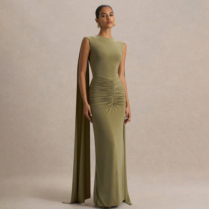 Robe sexy, moulante et dossée nu, avec des rubans flottants