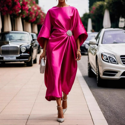 Robe longue élégante en satin Sens pour femmes avec une robe perle