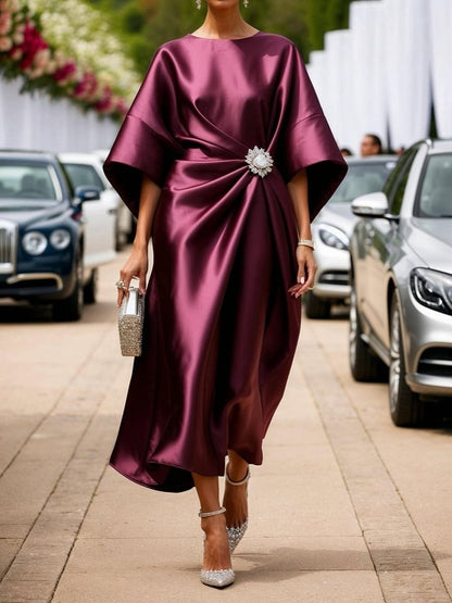 Robe longue élégante en satin Sens pour femmes avec une robe perle